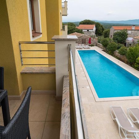 Apartments Salatic Крк Екстер'єр фото