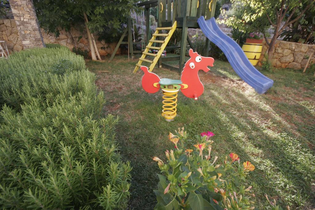 Apartments Salatic Крк Екстер'єр фото