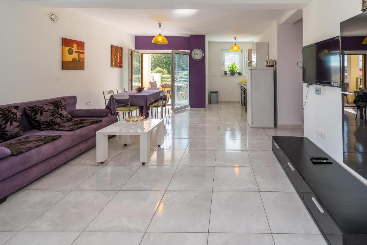 Apartments Salatic Крк Екстер'єр фото