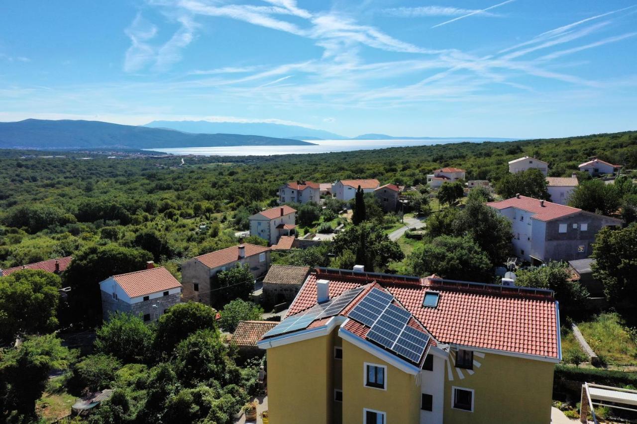 Apartments Salatic Крк Екстер'єр фото